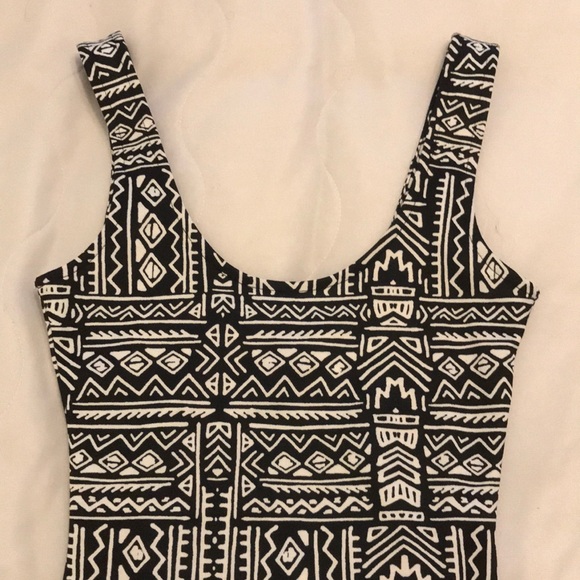 H&M Aztec print bodycon dress - Picture 3 of 3
